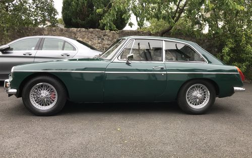 1970 MG MGB GT (picture 1 of 19)