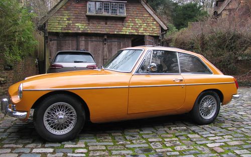 1970 MG MGB GT (picture 1 of 13)