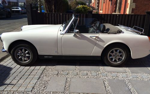 1972 MG Midget (picture 1 of 49)