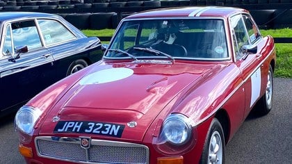 1975 MGB GT COUPE - FOR AUCTION 13TH APRIL