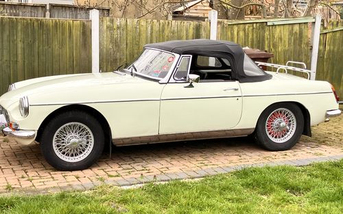 1969 MG MGB (picture 1 of 6)