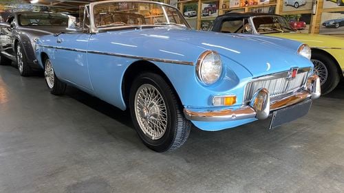 Picture of 1963 MGB Roadster/Early Pull Handle/Iris Blue /show standard - For Sale