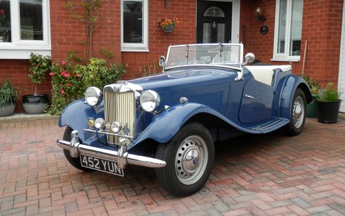 1951 MG TD Midget (picture 1 of 11)
