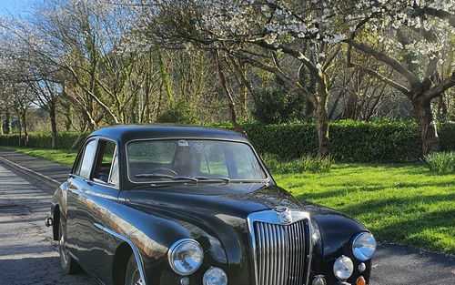 1955 MG Magnette (picture 1 of 12)