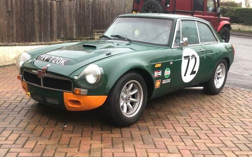 1972 MG MGB GT (picture 1 of 5)