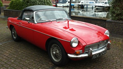 Mk1 MGB Roadster - Older resto- Red, Wires, Chrome Bumpers