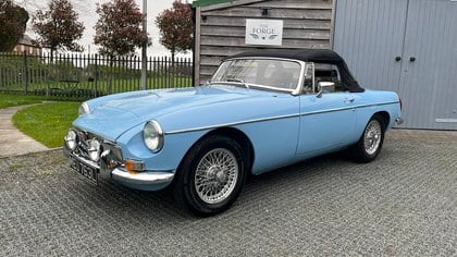 1973 MGB ROADSTER - WITH MGB BONNET