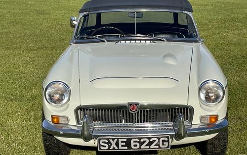 1968 MG MGC (picture 1 of 14)