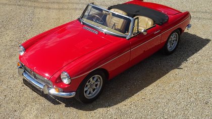 MGB Roadster V8 Conversion: Heritage Re-Shell