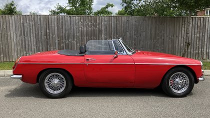 THE ULTIMATE MGB! SUPERB.