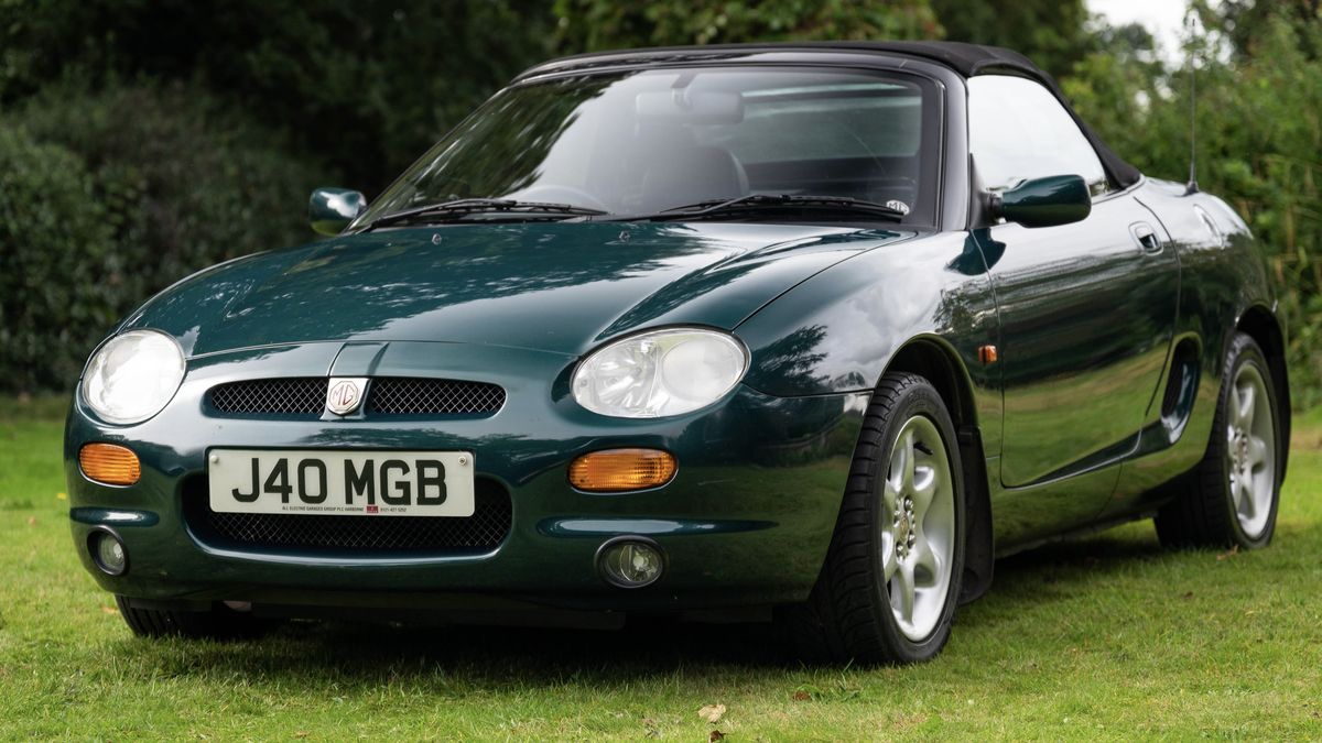 1998 MG MGF Green Manual, 5 speed Right Hand Drive in Stafford, United ...