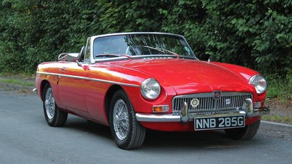MGB Roadster - 1 lady owner for over 30 years