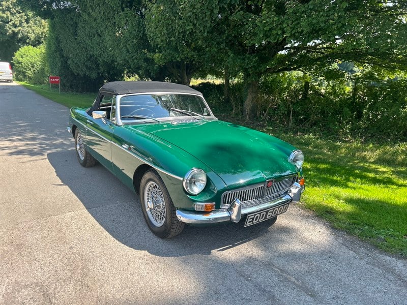 1966 MGB Roadster – Heritage Shell