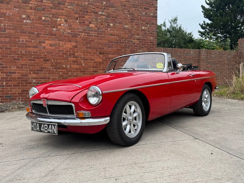 Stunning MGB V8 Roadster