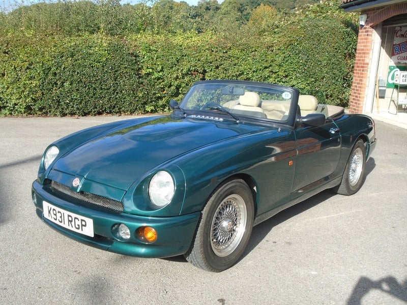 1993 MG RV8
