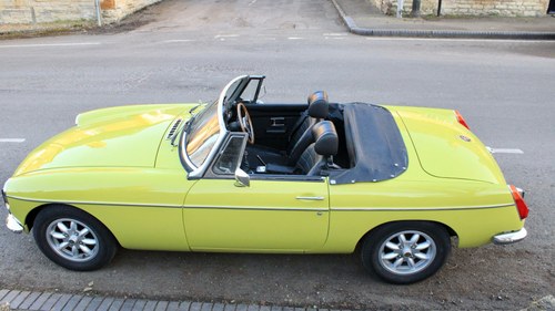 1974 MG MGB Push Button