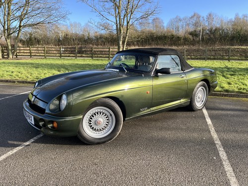 1995 MG R-V8 En Venta