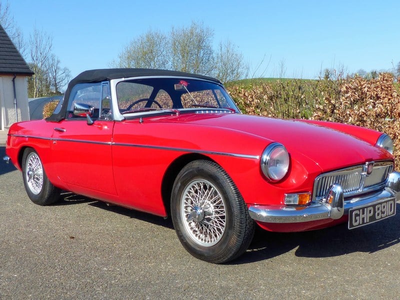 Rapid Classics: Eine Suche. Alle Oldtimer. 14 » Rapid Classics: Eine Suche. Alle Oldtimer. 1966 MG MGB Pull Handle (1962-65)
