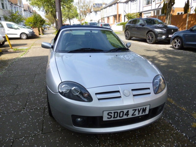 Rapid Classics: Eine Suche. Alle Oldtimer. 15 » Rapid Classics: Eine Suche. Alle Oldtimer. 2004 MG TF. 135 bhp. Cool Blue.