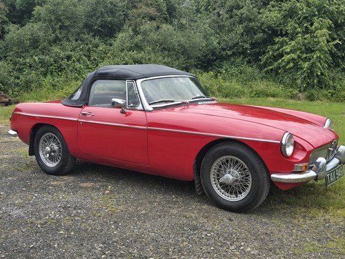 MG B Roadster, 1969, Tartan Red, Overdrive For Sale