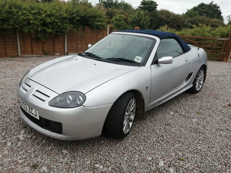 Rapid Classics: Eine Suche. Alle Oldtimer. 17 » Rapid Classics: Eine Suche. Alle Oldtimer. 2003 MG TF