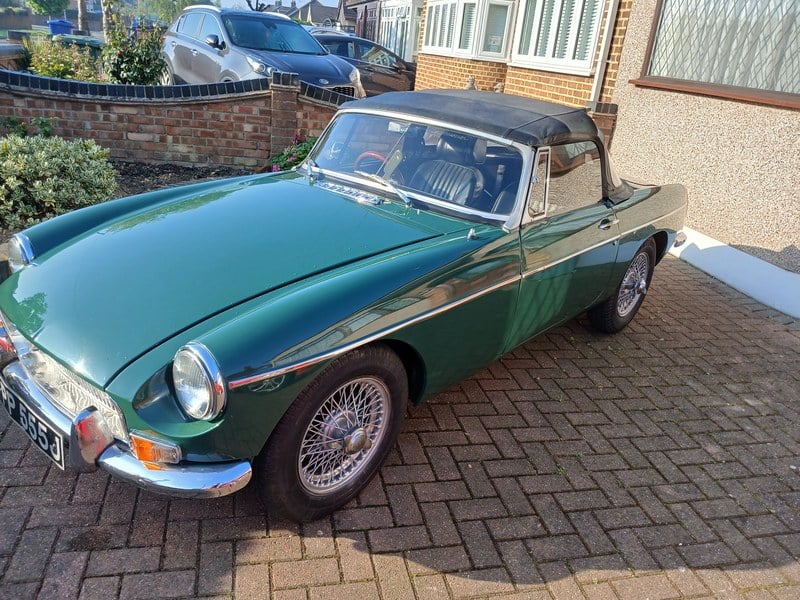 Rapid Classics: Eine Suche. Alle Oldtimer. 31 » Rapid Classics: Eine Suche. Alle Oldtimer. 1971 MGB ROADSTER