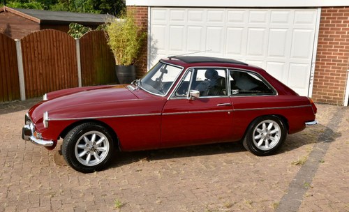 1970 MG B GT Red V8 conversion 3.5 litre FREE UK DELIVERY VENDU