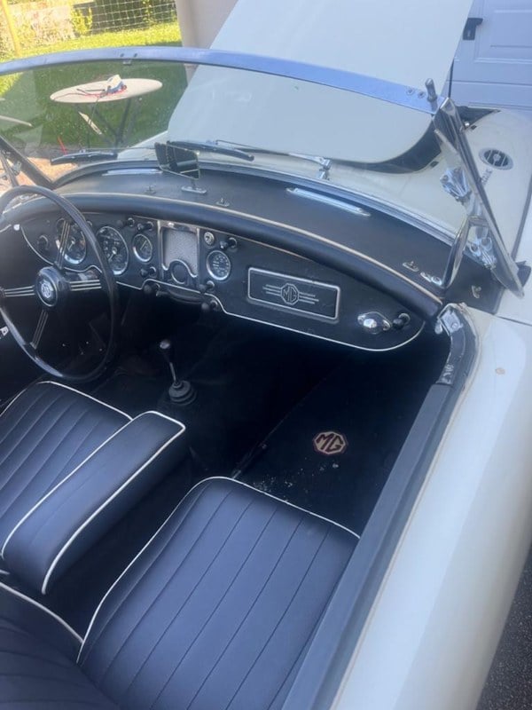 1962 MG MGA - 2 1962 MG MGA - 2