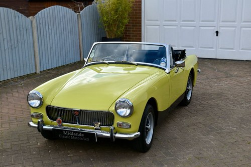 1974 MG Midget Yellow VENDU