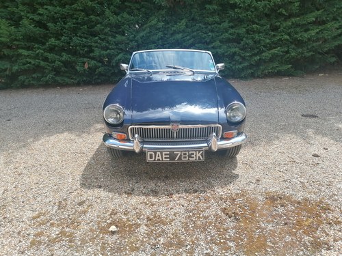 1971 MG MGB Push Button