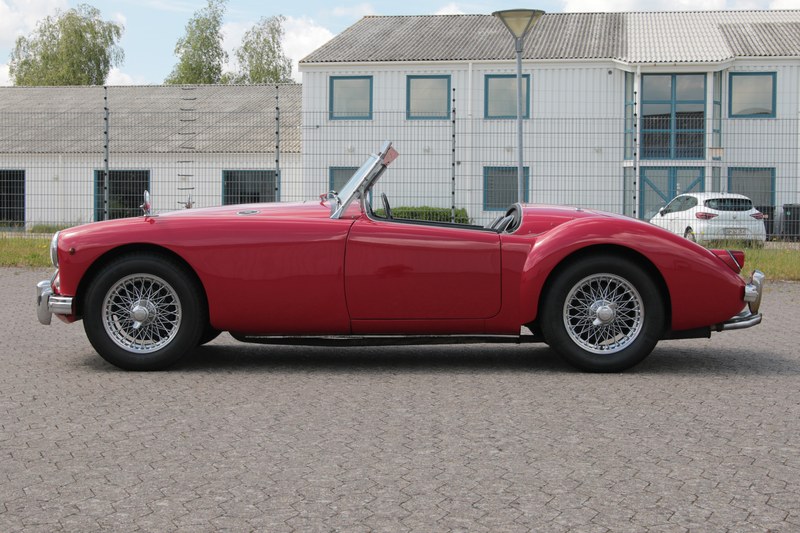 1959 MG MGA - 2 1959 MG MGA - 2