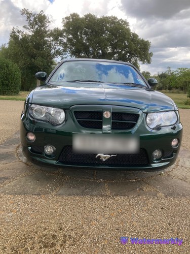 2004 MG ZT