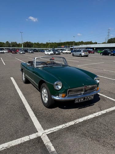 1974 MG MGB Push Button