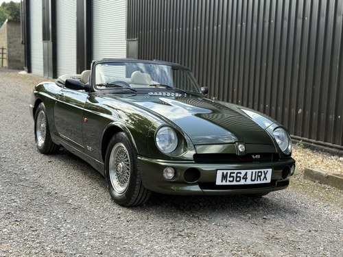 1994 MG RV8 in classic Woodcote Green - just c28,000 miles VERKAUFT