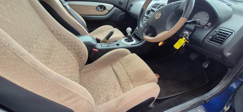 2001 MG MGF - 2 2001 MG MGF - 2