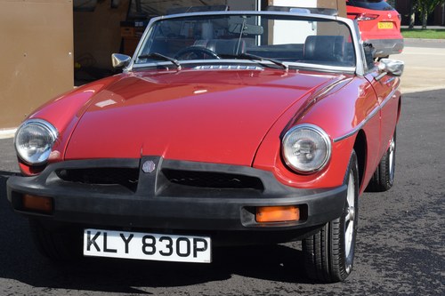 1975 MGB ROADSTER - DAMASK RED, BEAUTIFUL CROSSOVER MODEL! VERKAUFT