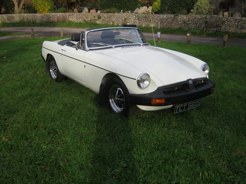 1977 MG MGB Push Button