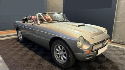 MG MGB GT V8