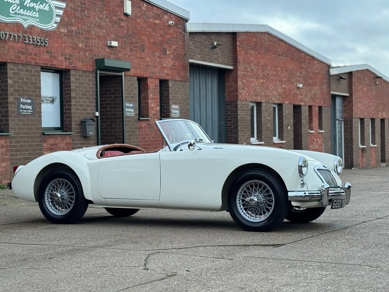 1959 MG MGA Roadster LHD ( can convert to RHD )