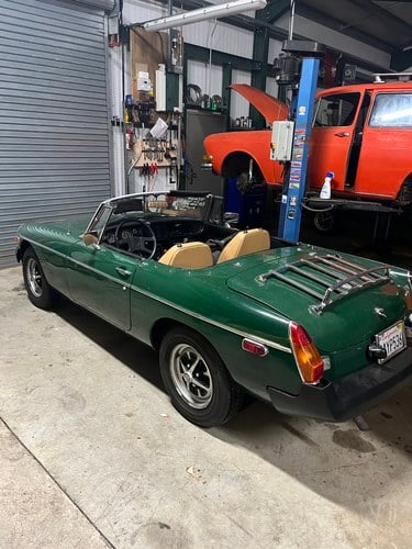 1977 MG MGB Push Button