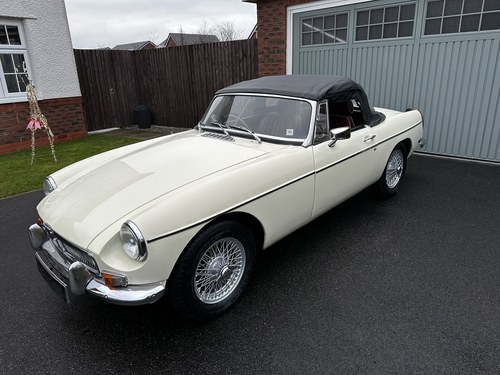 MGB Roadster, 1972, Wire Wheels, Chrome Bumpers, Overdrive