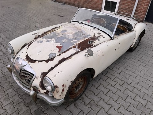 1959 MG MGA 1500 Roadster | original barn find project VENDUTO