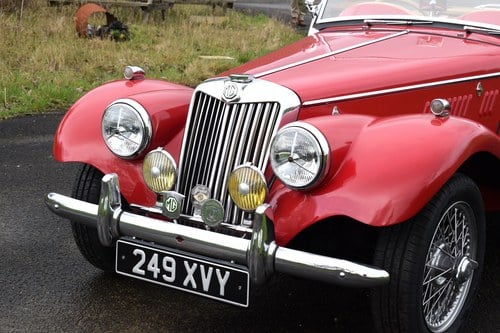 1954 MG TF - SUPERB EXAMPLE OF AN ICONIC MODEL! VENDU