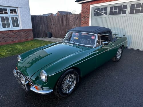 MGB Roadster, 1964, Mk1, GHN3 Pull Handle Model, C/W/W, O/D
