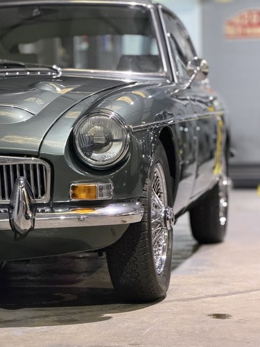 1969 MG MGC GT, Aston Martin Chiltern Green, PAS, Overdrive VENDUTO