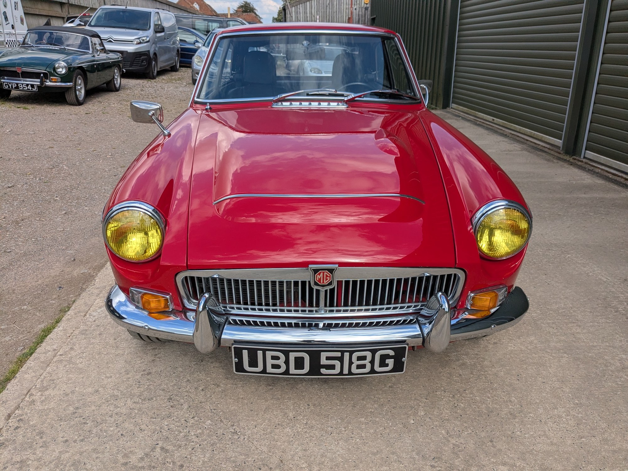 1969 MG MGC GT LHD Auto Tartan Red wire wheels, foto 6