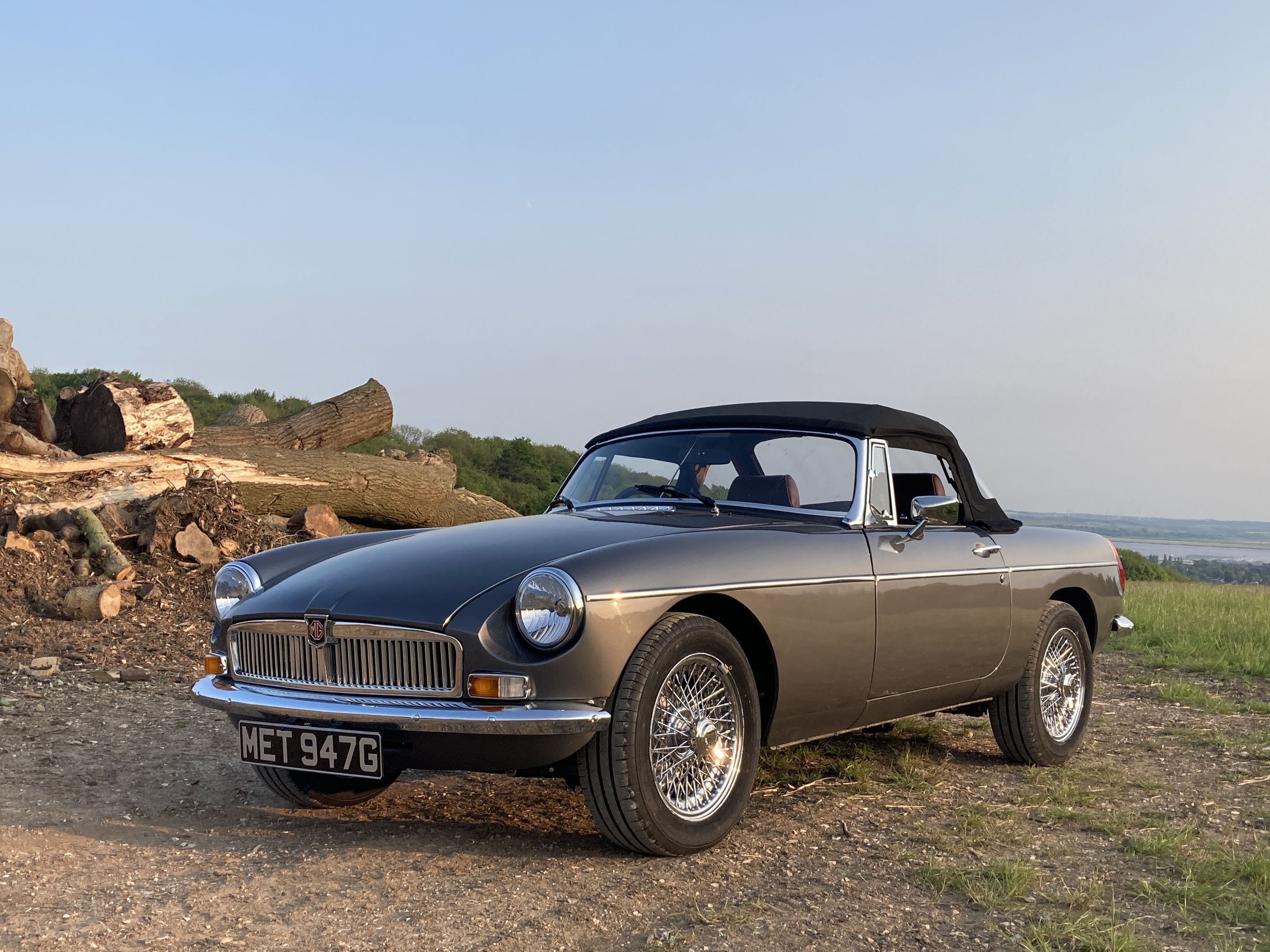 1969 MG MGB Push Button