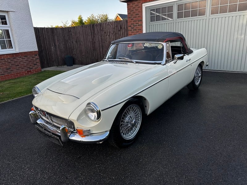 1969 MG MGC - 2 1969 MG MGC - 2