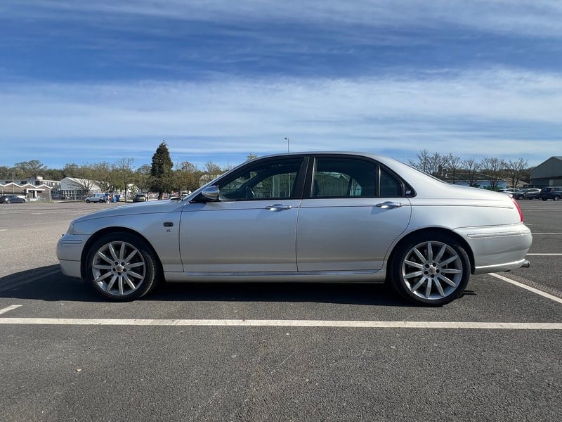 2004 MG ZT - 2 2004 MG ZT - 2
