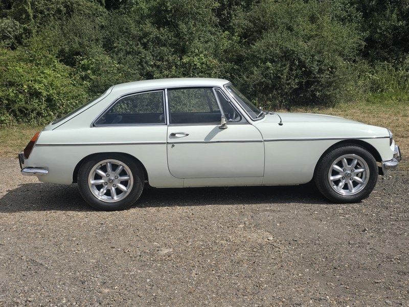 1973 MG MGB - 2 1973 MG MGB - 2